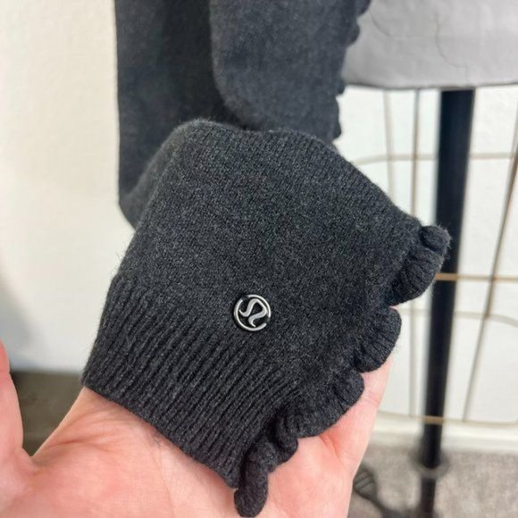 Lululemon Knit Ruffle Sweater Scarf - Picture 2 of 5